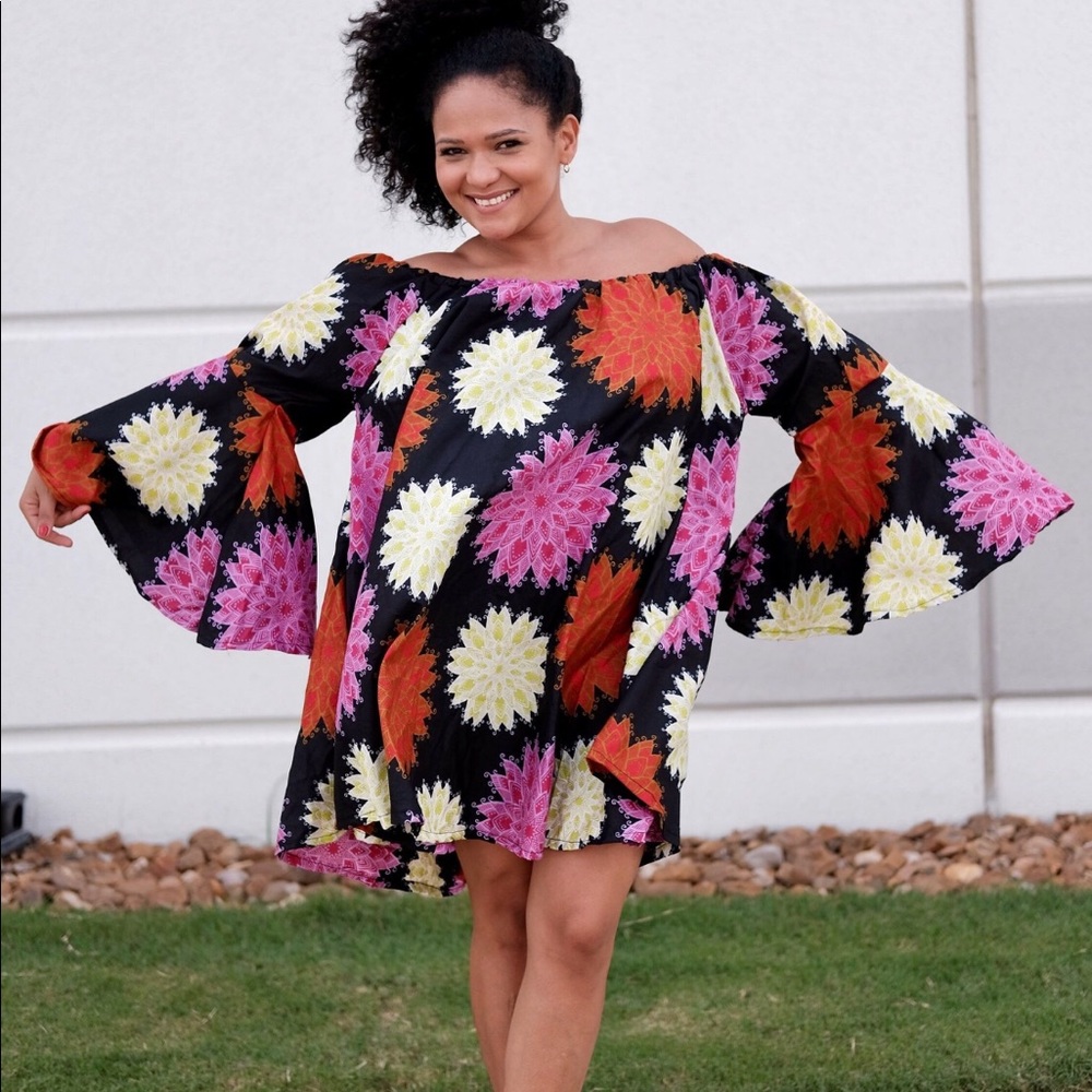 Women off shoulder fleared dress - Picture 1 of 4